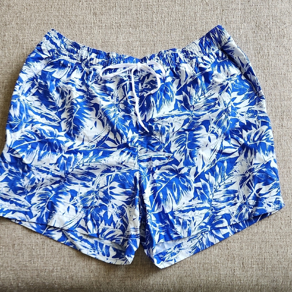 Blue and White Leaf & Fish Print PfG Size Large